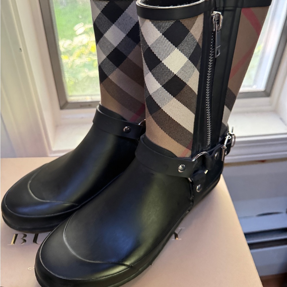 Burberry harness rain boots